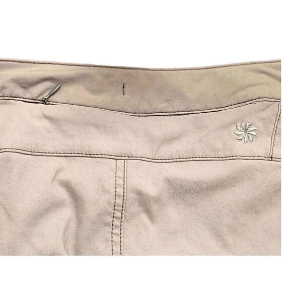 Athleta 3/4 Long Nylon Cargo Shorts Gray size 6 (31x17) drawstring snap zipper - Picture 7 of 11